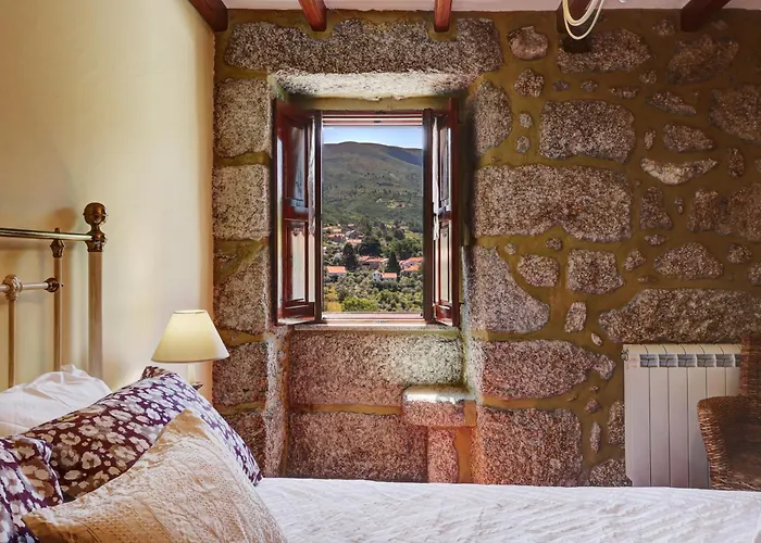 Casas Serranas * Gouveia (Guarda)